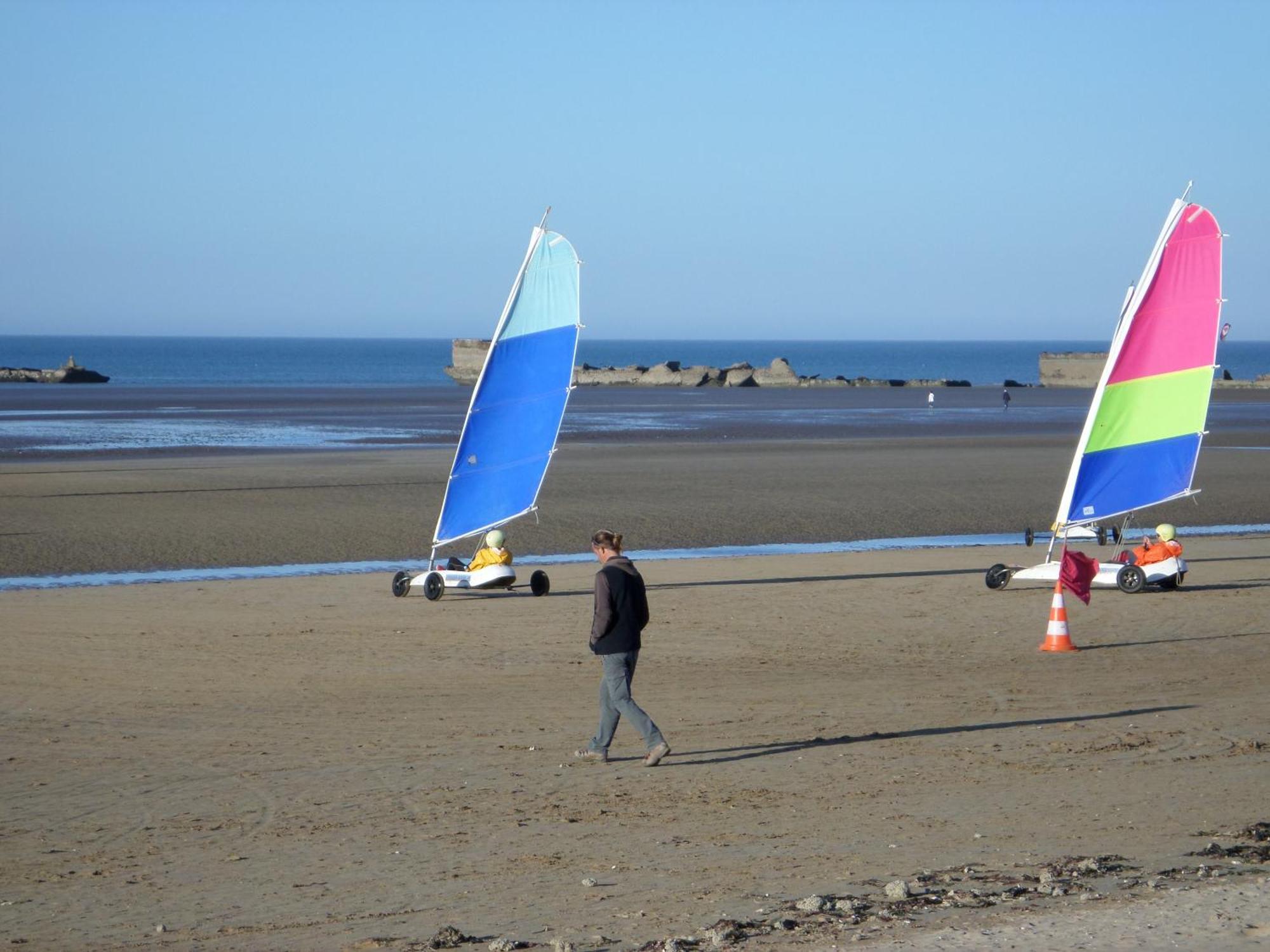 Gites "Bord De Mer" Pmr Ou "Arromanches" 2 Chambres En Front De Mer A Asnelles , 3Km D'Arromanches, 10Km De Bayeux Saint-Côme-de-Fresné Eksteriør billede